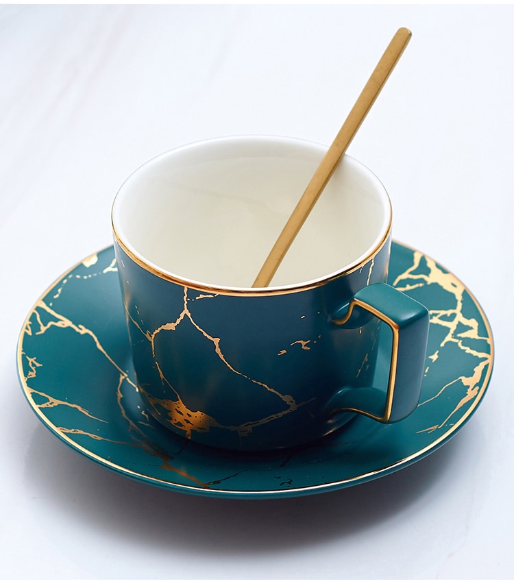 Juego de tazas con platillo y cuchara para café o té en porcelana mate con diseño de mármol de 200ml