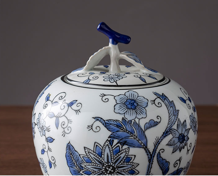 Jarrones de porcelana clásicos azules y blancos Vintage para hogar, artesanías de cerámica con funda, tarro de almacenamiento, decoración de escritorio, maceta de flores