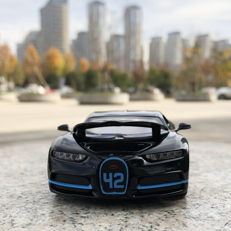 Coche de juguete Bugatti Chiron de aleación para niños, escala en miniatura, escala 1:32 Coche de juguete Bugatti Chiron de aleación para niños, escala en miniatura, escala 1:32
