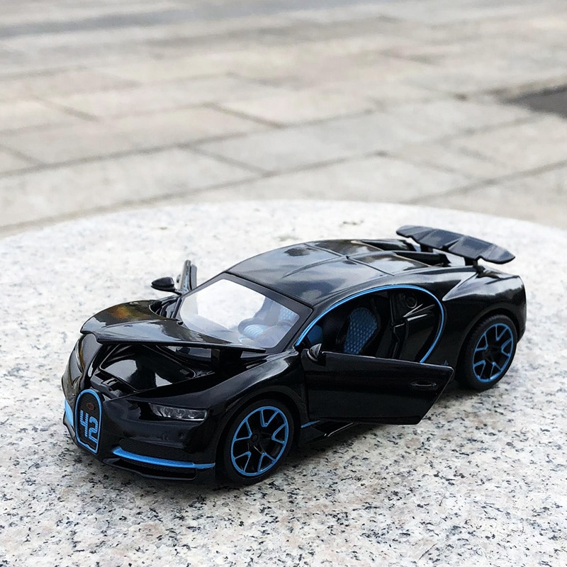Coche de juguete Bugatti Chiron de aleación para niños, escala en miniatura, escala 1:32 Coche de juguete Bugatti Chiron de aleación para niños, escala en miniatura, escala 1:32
