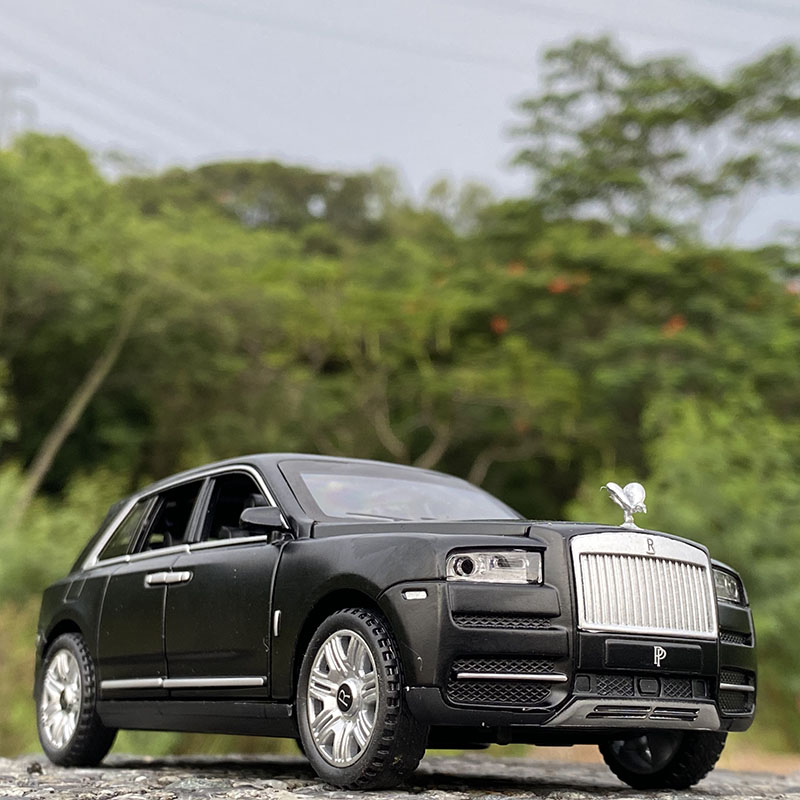 Rolls Royce-coche fundido a presión Cullinan, modelo de Metal, sonido y luz, SUV, 7 puertas se pueden abrir, regalos para niños, juguetes, escala 1:32 Rolls Royce-coche fundido a presión Cullinan, modelo de Metal, sonido y luz, SUV, 7 puertas se pueden abrir, regalos para niños, juguetes, escala 1:32