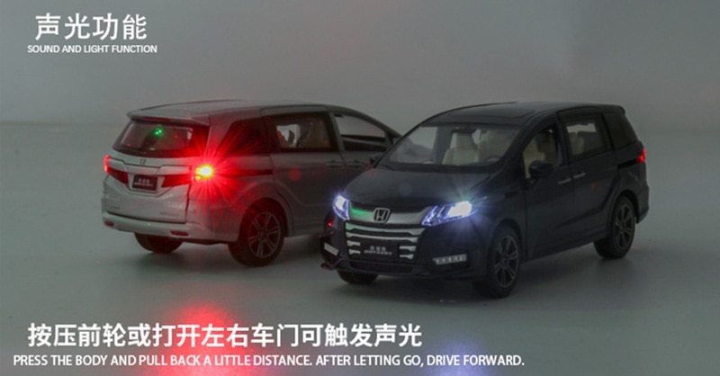 Honda Odyssey-Coche de juguete de aleación fundido a presión, modelo de coche de juguete, sonido de simulación, ligero, con visión trasera, 1/32